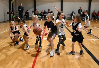 kids playing basketball