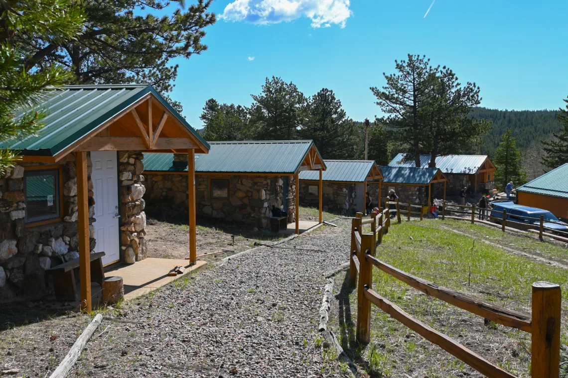 Tumbleson Lake Cabins
